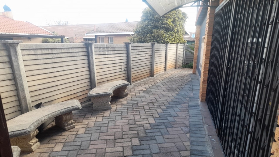 4 Bedroom Property for Sale in Vaalpark Free State